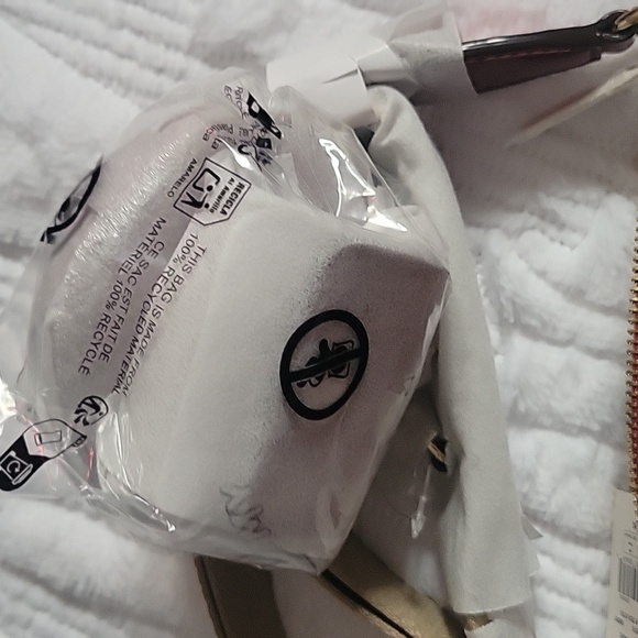 Michael Kors Cherry Red Metallic Jet Set Crossbody Bag with Accessories - Picture 7 of 7